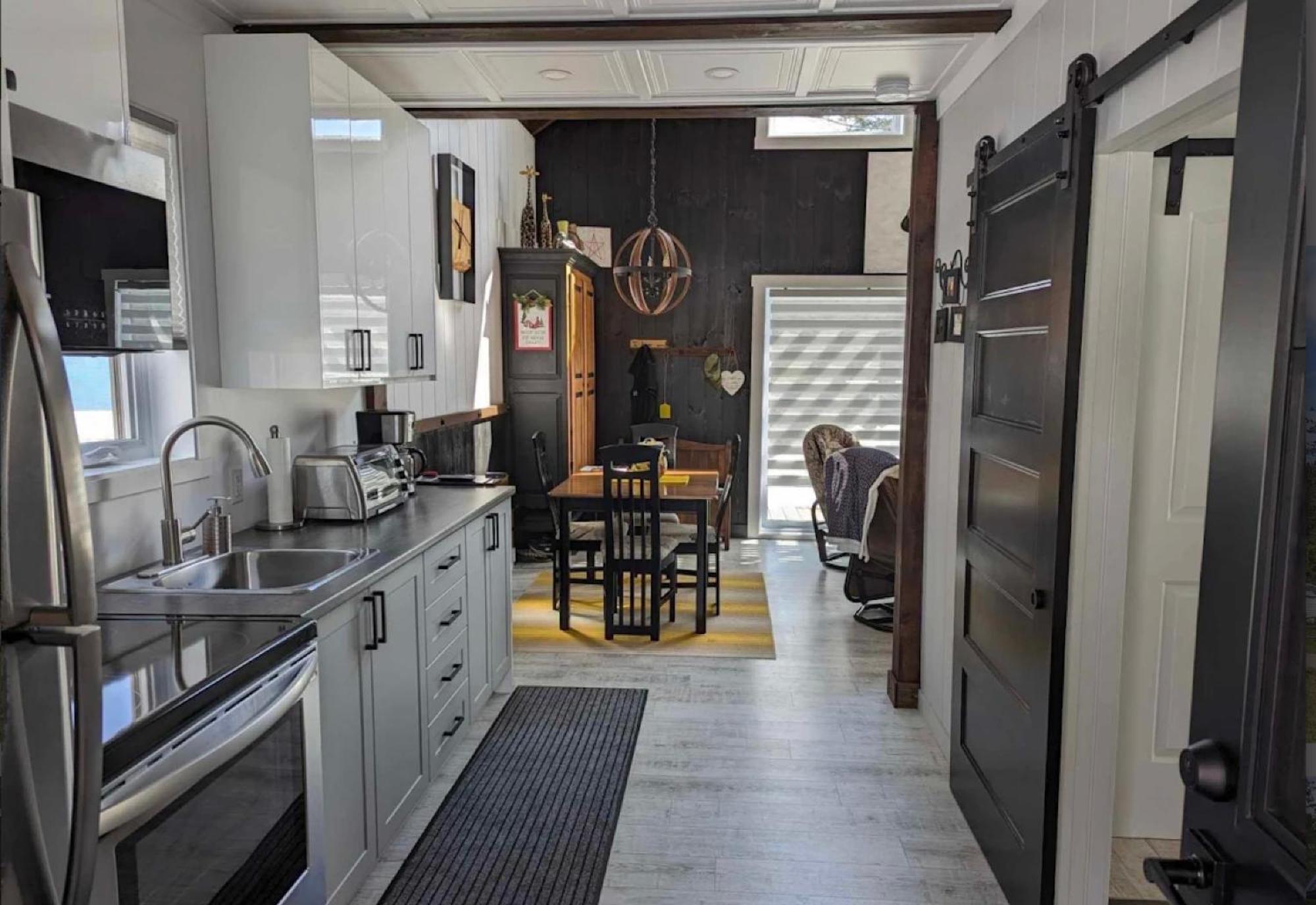 Les Chalets Double K # 3 Saint-Alexis-des-Monts Luaran gambar